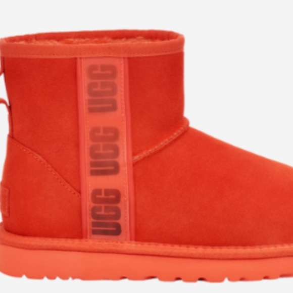 UGG Classic Mini Slide Logo size 5 - Picture 6 of 7